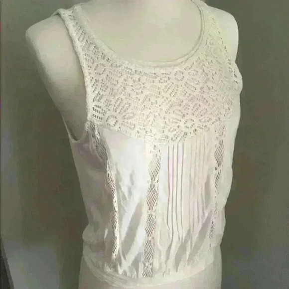 American Eagle Lace Top - Picture 2 of 5
